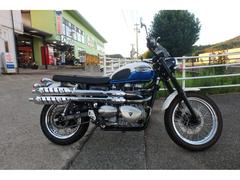 ＴＲＩＵＭＰＨ　スクランブラー９００　キャブ