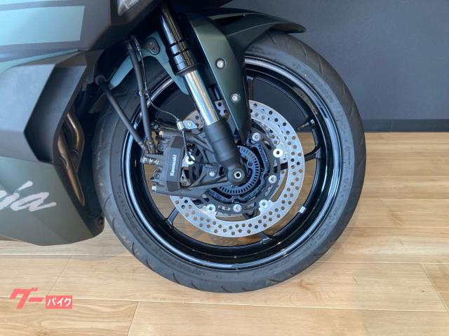 カワサキ Ninja ZX－4R SE ABS ノーマル車 正規