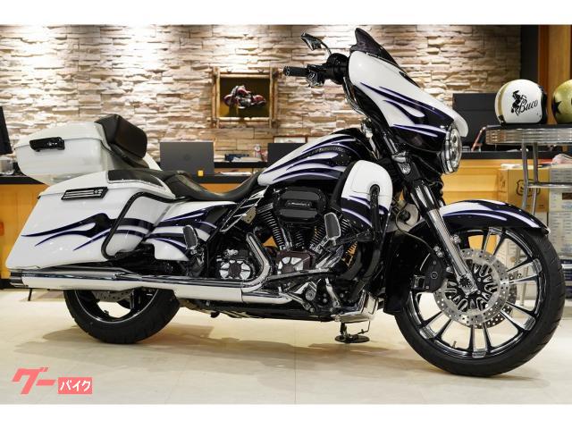ＣＶＯ　ＦＬＨＸＳＥ　ストリートグライド　ＰＭ製２１インチアルミホイール　社外マフラー　サンダンス製前後サスペンション