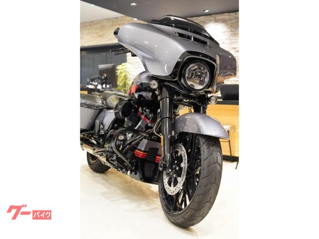 HARLEY－DAVIDSON CVO FLHXSE ストリート