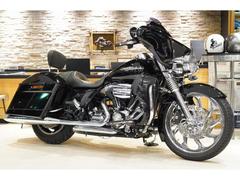 ＨＡＲＬＥＹ−ＤＡＶＩＤＳＯＮ　ＦＬＨＸ　ストリートグライド　社外マフラー　バガースタイル　ＰＭ２１インチホイール