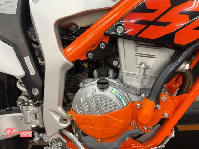 アクラポビッチマフラー KTM フリーライド350 - バイク