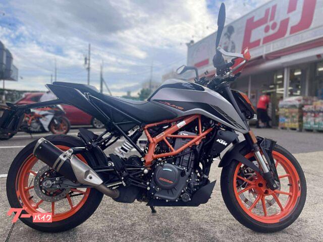 ３９０デューク　ハンドガード、ヘルメットロック、ＵＳＢ、エルゴシート