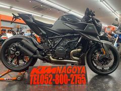 ＫＴＭ　ＢＲＡＢＵＳ　１３００　Ｒ　カーボン外装