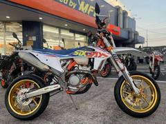 ＫＴＭ　２５０ＥＸＣ−Ｆ　２５０ｃｃ　４ｓｔモタード　アルミ鍛造ホイール　アクラポヴィッチ