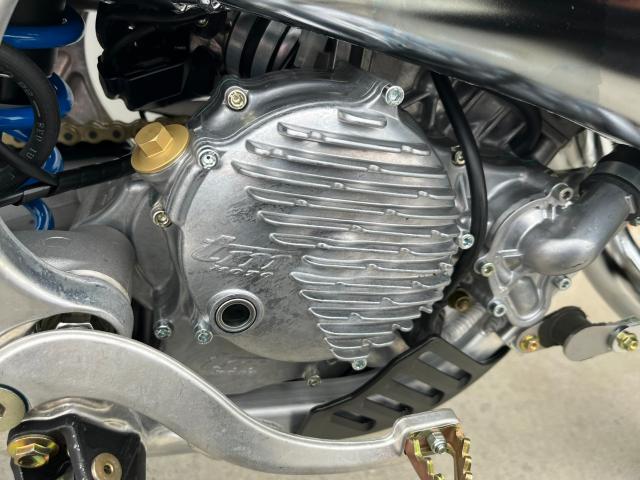 TM Racing EN125 ES Fi 2T 新型エンジン セル付