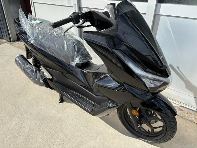 美車！不具合なし！ホンダ　PCX160 KF47 令和5年式！ETC USB電源 スマートキー2つ　低走行3400キロ！自賠責保険8年2月！ 8700128B3025011600806.jpg