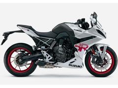 スズキ　ＧＳＸ−８ＲＬＥＤヘッドランプ電子制御スロットルドライブモードＳＤＭＳトラクションコントロールＳＴＣＳ双方向クイックシフト