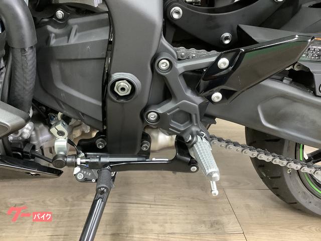 カワサキ Ｎｉｎｊａ ＺＸ－２５Ｒ ＳＥ トリックスター製スリップオン 