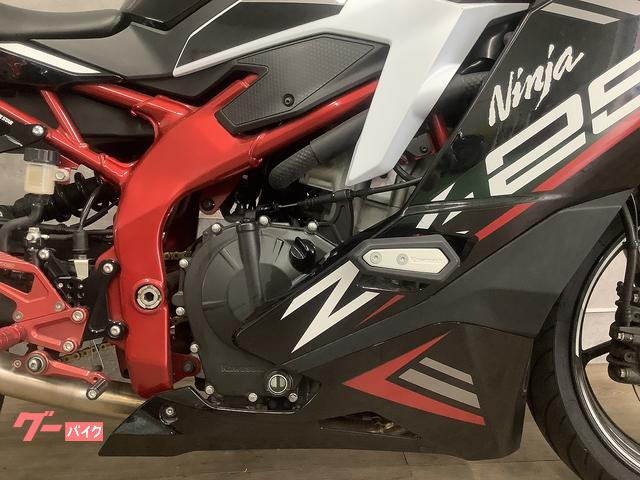 カワサキ Ninja ZX－25R SE アクラポビッチマフラー