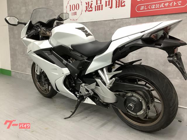 ホンダ VFR800F 2017年モデル マフラーカスタム シングル