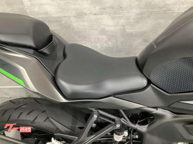 カワサキ ニンジャZX－4R SE 2024年モデル マルチバー