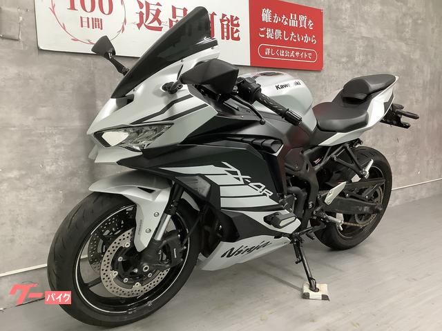 カワサキ ニンジャZX－4R SE トリックスター製サイレンサー