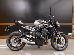 ＴＲＩＵＭＰＨ　ストリートトリプルＲ　登録済み未使用車
