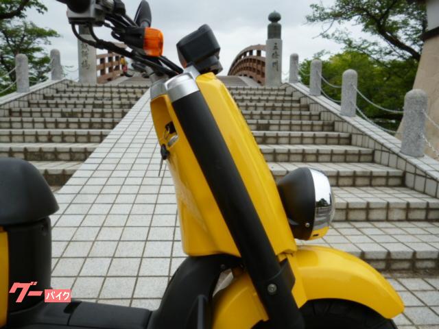 NO.5052　ＶＯＸ（ヴォックス）　水冷４サイクルエンジン　ＦＩ車　イエロー　☆彡 ヤマハ VOX 【VOX】・イエロー・50cc・バイクショップ ビッグ ひめゆり