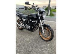 ヤマハXJR400のチェーンとスプロケット交換、ケツ上げでロング