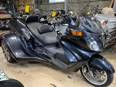 スズキ　スカイウェイブ６５０トライク