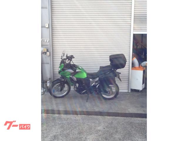 ＶＥＲＳＹＳーＸ　２５０　スクリーン　フォグランプ　グリップヒーター　ＧＩＶＩリアボックス　純正サイドパニア