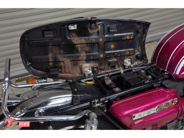 スズキ GT750 1972年式モデル 初期型 純正オリジナル