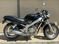 ホンダ　ＢＲＯＳ４００　Ｖツインエンジン　リヤタイヤ新品