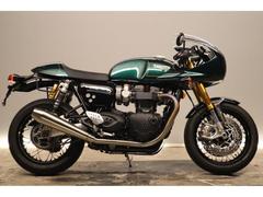ＴＲＩＵＭＰＨ　スラクストン１２００ＲＳ　ファイナルエディション　ＯＰカウル装着