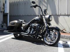 ＨＡＲＬＥＹ−ＤＡＶＩＤＳＯＮ　ＣＶＯ　ＦＬＨＲＳＥ６　ロードキング　１１０　１８００ｃｃ　カスタム