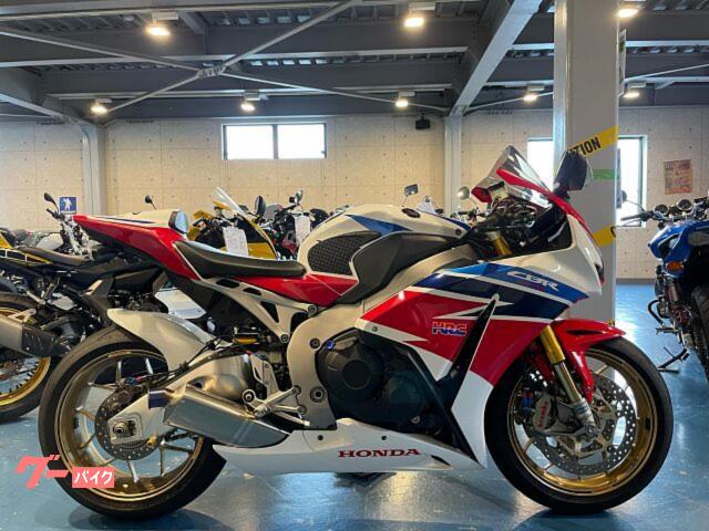 ＣＢＲ１０００ＲＲ　前後オーリンズ標準装備　ＴＳＲフルエキ　左右ブレンボマスター他