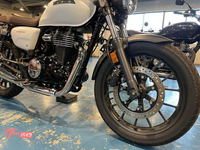 HONDA GB350 タンク ボルト折れ マットパールグレアホワイト HONDA GB350 タンク ボルト折れ マットパールグレアホワイト