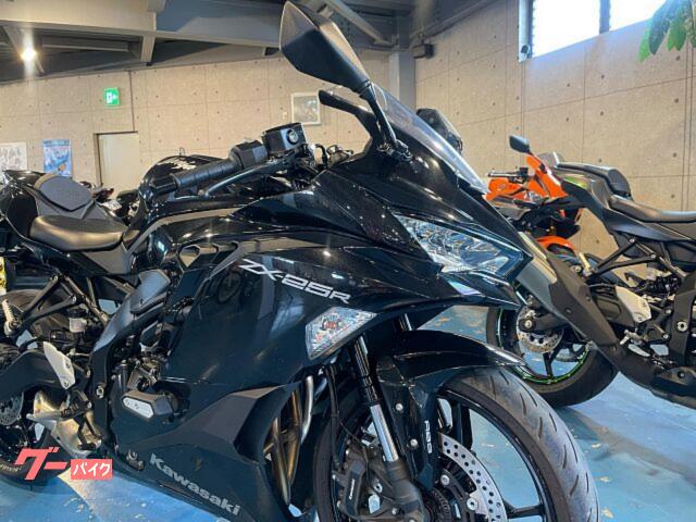カワサキ Ninja ZX－25R シングルシートカウル付き
