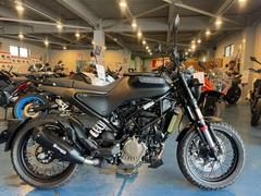 ＨＵＳＱＶＡＲＮＡ　スヴァルトピレン１２５　ハスクバーナ正規ディーラー　キャリア付き