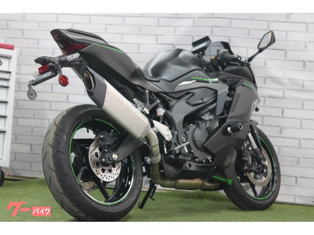 カワサキ Ninja ZX－4RR スマートモニター グリップヒーター