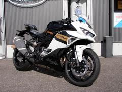 カワサキ　Ｎｉｎｊａ　ＺＸ−４Ｒ　ＳＥ