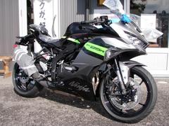 カワサキ　Ｎｉｎｊａ　ＺＸ−２５Ｒ　ＳＥ