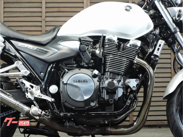 ヤマハ XJR1300 社外スリップオンサイレンサー バック