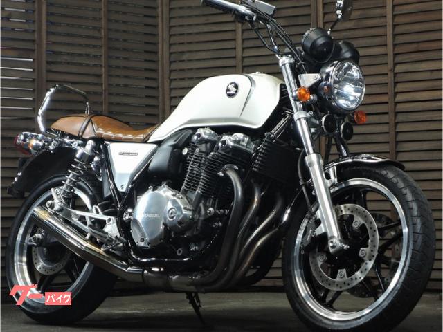ＣＢ１１００　ＳＰ忠男スリップオンサイレンサー　アップハンドル　ロングタンデムバー　アンコ抜きタックロールシート