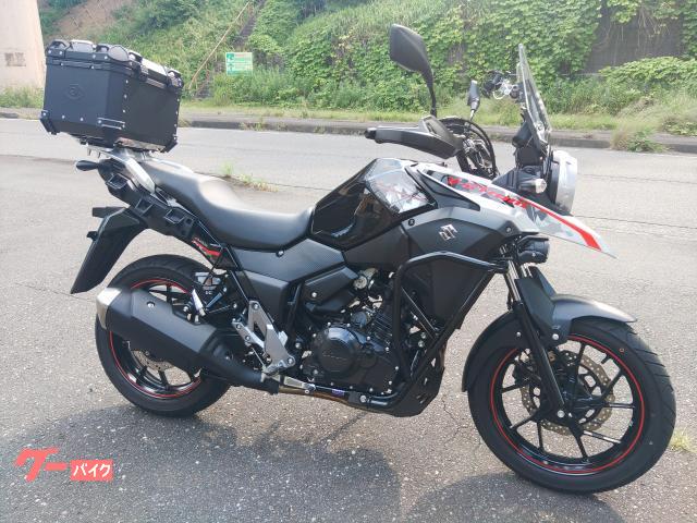 Ｖ−ストローム２５０　ＡＢＳ／サイドカウルガード・フォグランプ／リヤボックス／スクリーンマウントバー