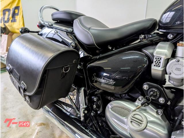 バイク ボンネビルスピードマスター エンジンカバー トライアンフ