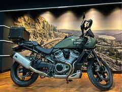 ＨＡＲＬＥＹ−ＤＡＶＩＤＳＯＮ　パンアメリカ１２５０スペシャル　２０２２年モデル　水冷レボリューションマックス　ジキルアンドハイドマフラー　パニアケース