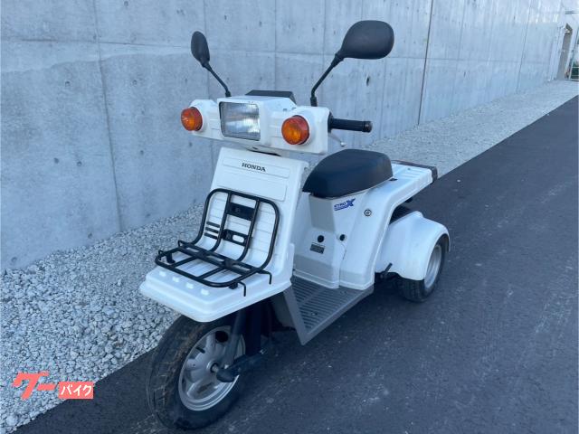 ジャイロＸ　　ＴＤ０２　ＦＩ　４スト　白色　バッテリー新品