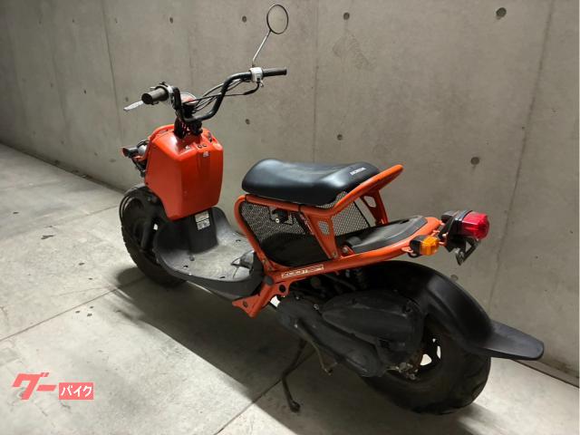 ホンダ ズーマー 4ST キャブ車 オレンジ色 バッテリー新品 収納