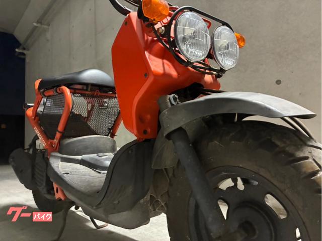ホンダ ズーマー 4ST キャブ車 オレンジ色 バッテリー新品 収納 