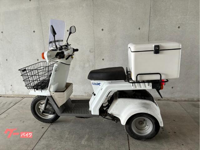 ホンダ ジャイロXベーシック TD02 4スト FI 白色 リアBOX