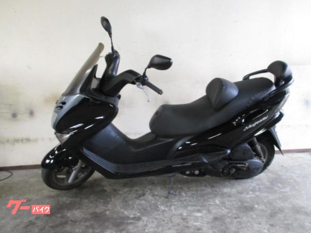 値下げしました！マジェスティ125　タイヤ、バッテリー、シート昨年の１１月に交換してます。メット付き！ ヤマハ マジェスティ125 外装新品 シート張替新品 タイヤ新品