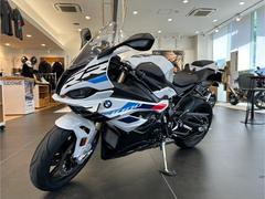 ＢＭＷ　Ｓ１０００ＲＲ　新車　ＥＴＣ　クルコン　鍛造ホイール　トラコン　クイックシフター　電サス　電スロ　グリップヒーター　フルＬＥＤ