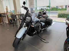 ＢＭＷ　Ｒ１８クラシック　２０２５年モデル　新車　サイドバック　リバースギア　ＬＥＤライト　キーレス　グリップヒーター　クルコン