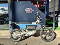 ダートフリーク　ＧＥ−Ｎ３（ゲンさん）