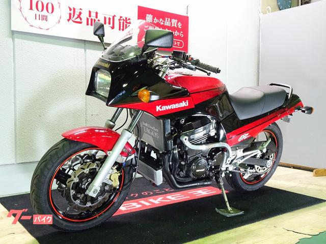 カワサキ GPZ900R 1991年モデルA8／フロントカウル