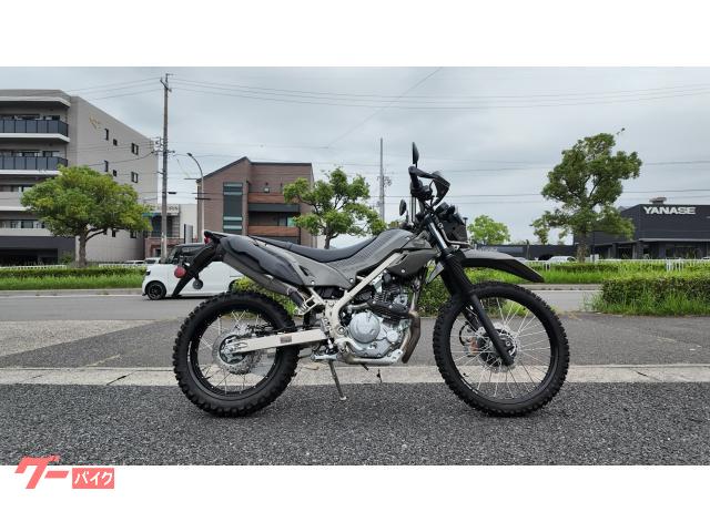 ＫＬＸ２３０シェルパＳ　２０２６年モデル　アルミスキッドプレート　ハンドガード　ＤＩＤ製テーパードアルミハンドルバー装備