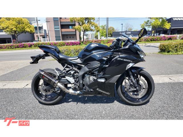 Ｎｉｎｊａ　ＺＸ−２５Ｒ　ワンオーナー　アクラポビッチ製フルエキゾーストマフラー　クイックシフター　タイヤ前後新品