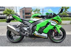 カワサキ　Ｎｉｎｊａ　ＺＸ−１０Ｒ　オーリンズ製ステアリングダンパー・Ｂｒｅｍｂｏブレーキ装備　カワサキケアモデル　